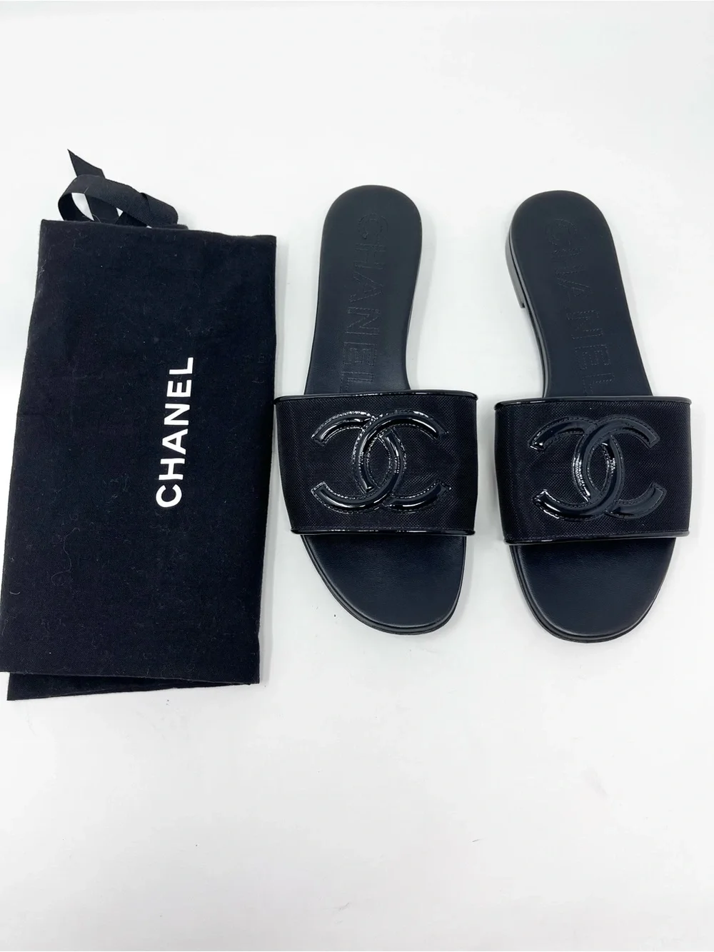 Chanel Black Mesh Patent Leather CC Logo Slide Sandal size 37.5 EU Flat Mule